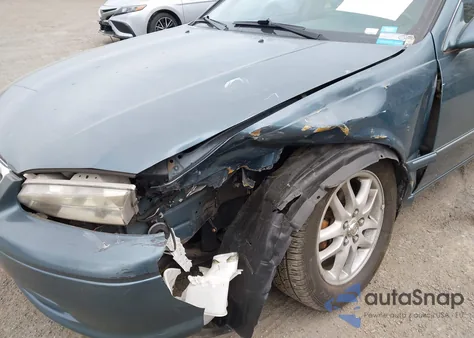 2000 Toyota Camry Xle V6 z USA, uszkodzony, nr VIN 4T1BF28K4YU948801